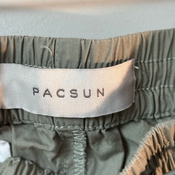 Men's Cargo Pants in Olive Green - Lightweight Utility Style - Picture 4 of 9